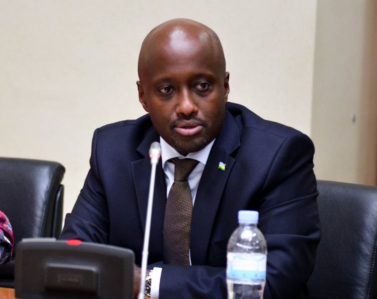 Le ministre rwandais des Affaires étrangères, Olivier J. P. Nduhungirehe