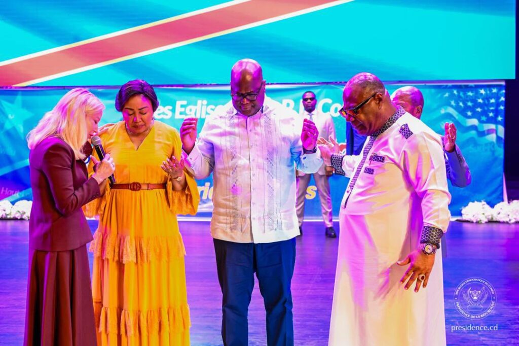 Tshisekedi clôt le sommet de prières patriotiques en célébrant l’espérance