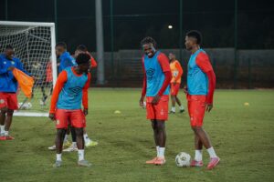 Rabat : Les Léopards s'entraînent avec trois nouvelles recrues avant le choc face au Cameroun Les Léopards s'entraînent avec trois nouvelles recrues avant le choc face au Cameroun