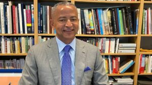 RDC : Katumbi met en garde le pouvoir et plaide pour un dialogue inclusif Olivier Kamitatu dénonce des survols militaires autour de la résidence de Katumbi à Lubumbashi