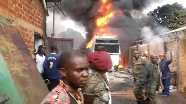 Lubumbashi : Explosion de munitions au camp Kimbembe, aucun mort signalé Explosion de munitions au camp Kimbembe, aucun mort signalé