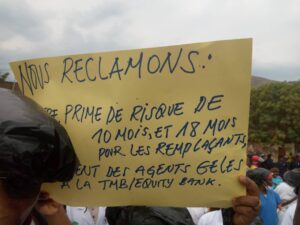 Uvira : les infirmiers en marche pour réclamer leurs arriérés de salaire les infirmiers en marche pour réclamer leurs arriérés de salaire