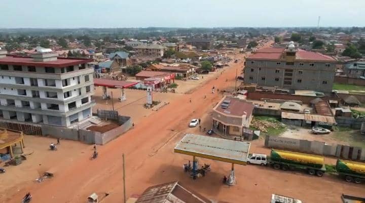 Journée ville en veilleuse en hommage aux victimes des récentes violences