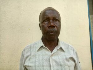 Uvira : les parents d'élèves dénoncent l’état catastrophique des latrines scolaires Le président de l'ANAPECO , NSindabagoma patient.