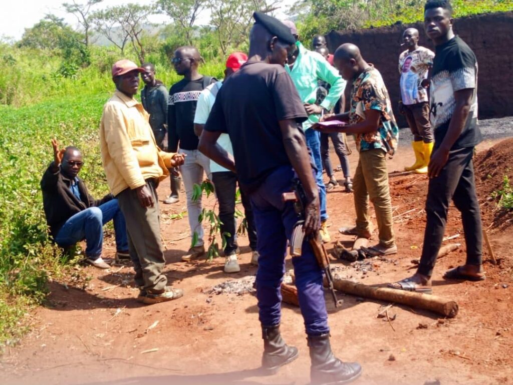 Mahagi : Plus de 100 maisons incendiées suite à un conflit entre deux villages à Padhubha Plus de 100 maisons incendiées suite à un conflit entre deux villages à Padhubha