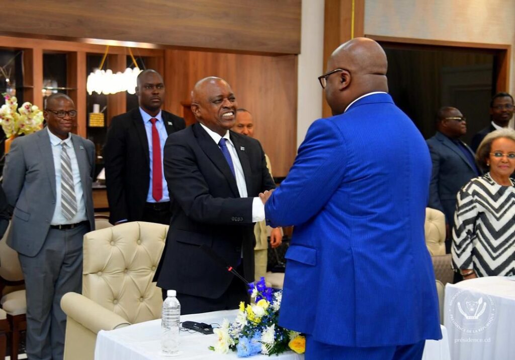 Tshisekedi et les facilitateurs de l’UA relancent la diplomatie pour la paix