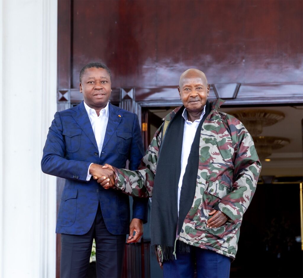 Museveni et Gnassingbé relancent le processus de paix