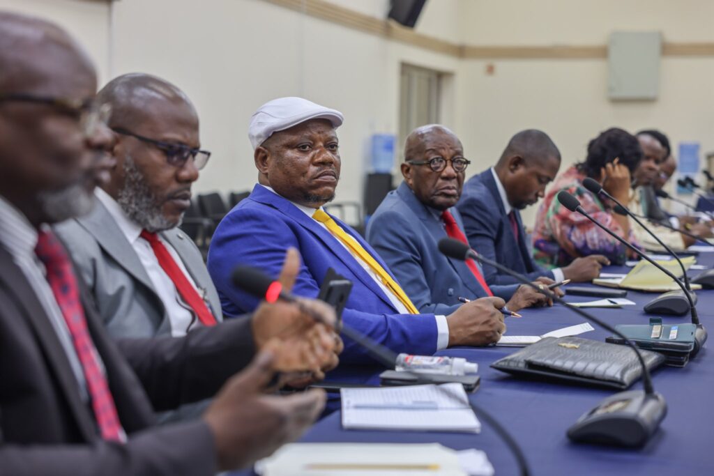 Jean-Pierre Lacroix échange avec l'opposition sur la sécurité