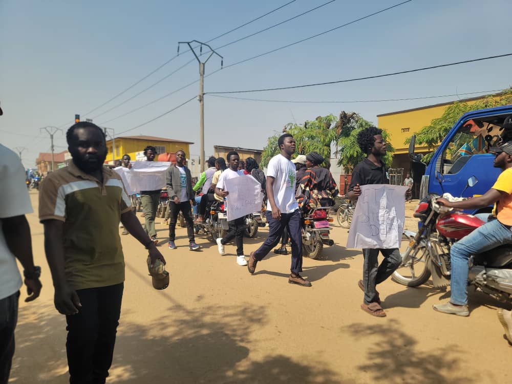la police interpelle six militants de la LUCHA lors d’une marche contre l’insécurité