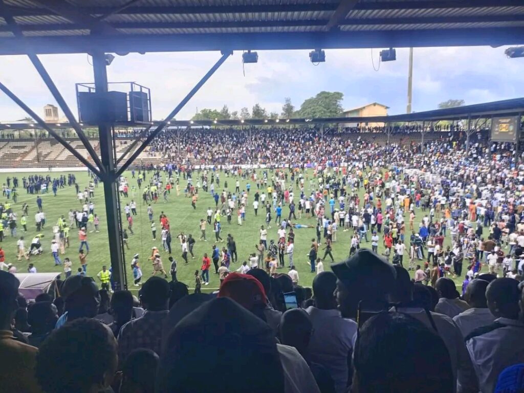 Lubumbashi : Derby TP Mazembe – Lupopo interrompu suite aux violences au stade Derby TP Mazembe - Lupopo interrompu suite aux violences au stade