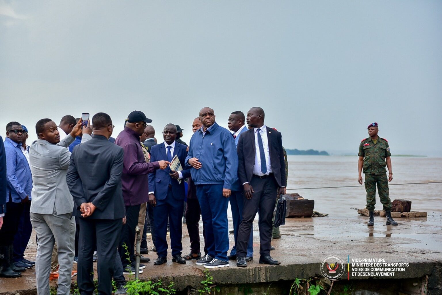 le président Tshisekedi en visite d’inspection au port de Bandundu