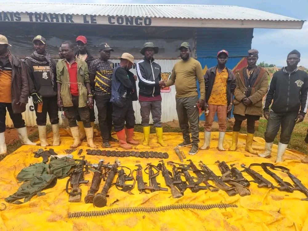 Ituri : 13 combattants de la CRP se rendent aux FARDC à Djugu 13 combattants de la CRP se rendent aux FARDC à Djugu