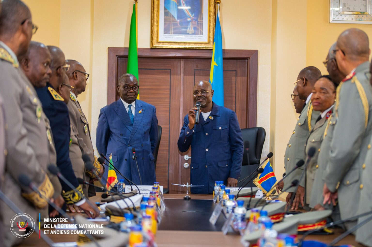 RDC : Kinshasa et Brazzaville renforcent leur coopération militaire Kinshasa et Brazzaville renforcent leur coopération militaire