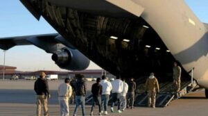Monde : les États-Unis envisagent le transfert de migrants afghans vers la RDC les États-Unis envisagent le transfert de migrants afghans vers la RDC