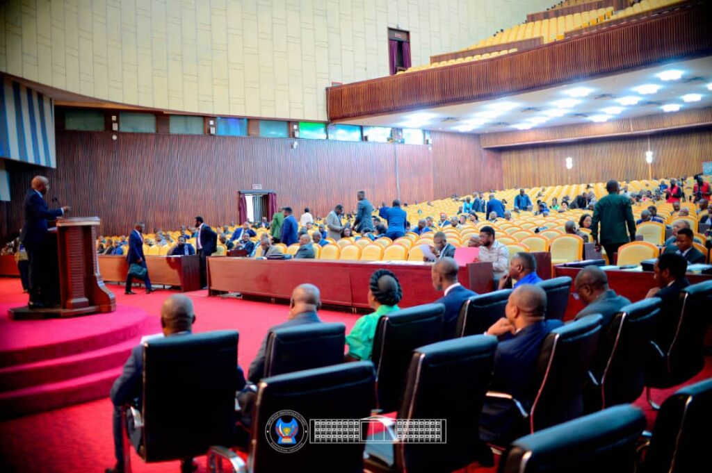 l’Assemblée nationale examine une motion de défiance contre le VPM de l’Intérieur