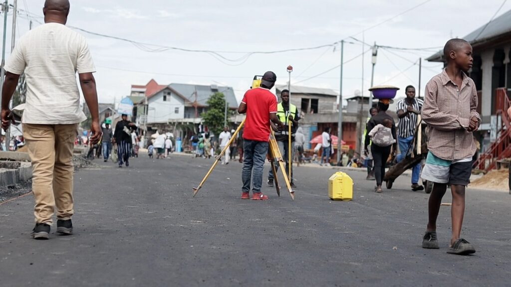 l’axe routier Kihisi réhabilité redonne vie à la circulation et au commerce
