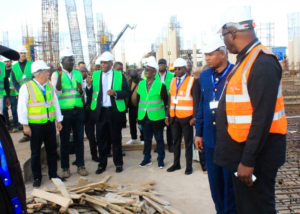 Haut-Katanga : Jean-Pierre Bemba inspecte l’avancement de la nouvelle aérogare de Luano Jean-Pierre Bemba inspecte l’avancement de la nouvelle aérogare de Luano