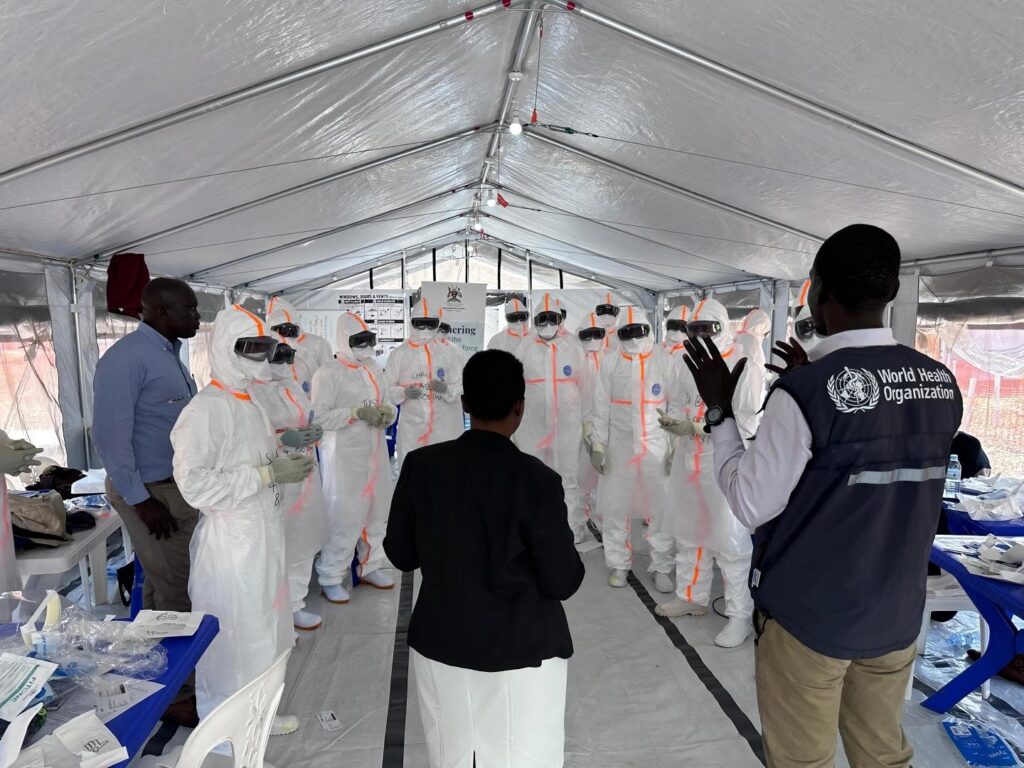 le personnel soignant renforcé face à la menace d’Ebola