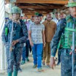 le gouverneur visite l’ancien centre de traitement d’Ebola de Munigi en cours de réhabilitation