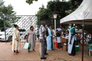 Ouganda : deux nouveaux cas d’Ebola confirmés à Kampala parmi des agents de santé deux nouveaux cas d’Ebola confirmés à Kampala parmi des agents de santé