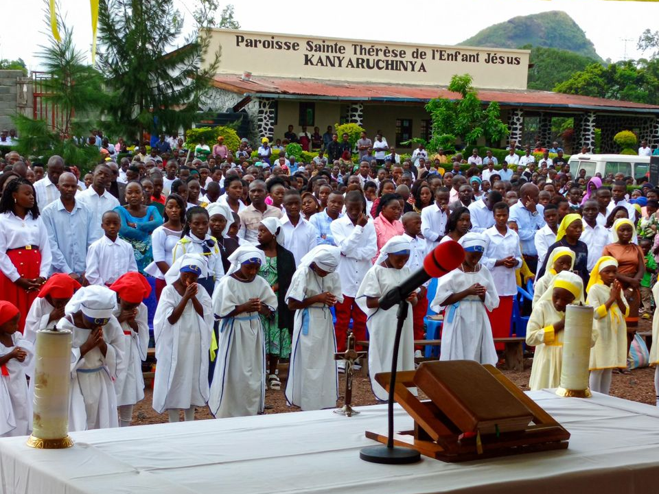 Nyiragongo : 351 chrétiens confirmés à Kanyaruchinya 351 chrétiens confirmés à Kanyaruchinya