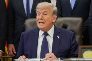 la Cour suprême freine Donald Trump sur le droit du sol