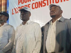 RDC : Fayulu accuse le pouvoir de tentative d’« élimination physique » de Delly Sesanga Fayulu accuse le pouvoir de tentative d’« élimination physique » de Delly Sesanga