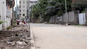 les habitants du quartier les Volcans soulagés par les travaux de pavage de l’avenue Tulipier