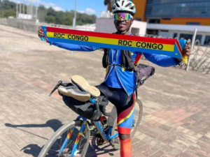 Cyclisme : Miguel Masaisai relance son périple après un blocage à la frontière angola-zambie bloqué à la frontière Angola-Zambie, Miguel Masaisai crie à l’aide