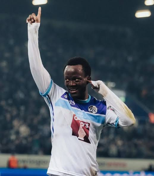Mercato : Oscar Kabwit s’engage définitivement avec le FC Lucerne Oscar Kabwit s'engage définitivement avec le FC Lucerne