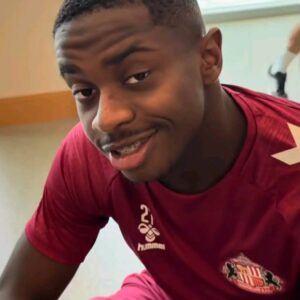 Léopards : Noah Sadiki de retour à Sunderland Noah Sadiki reprend l’entraînement avec Sunderland après la Coupe du monde 2026