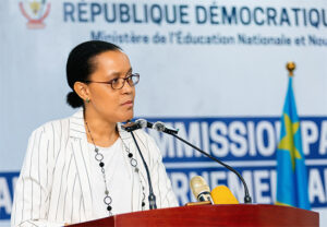 face à Ebola, le Gouvernement opte pour l’enseignement à distance dans les zones à risque