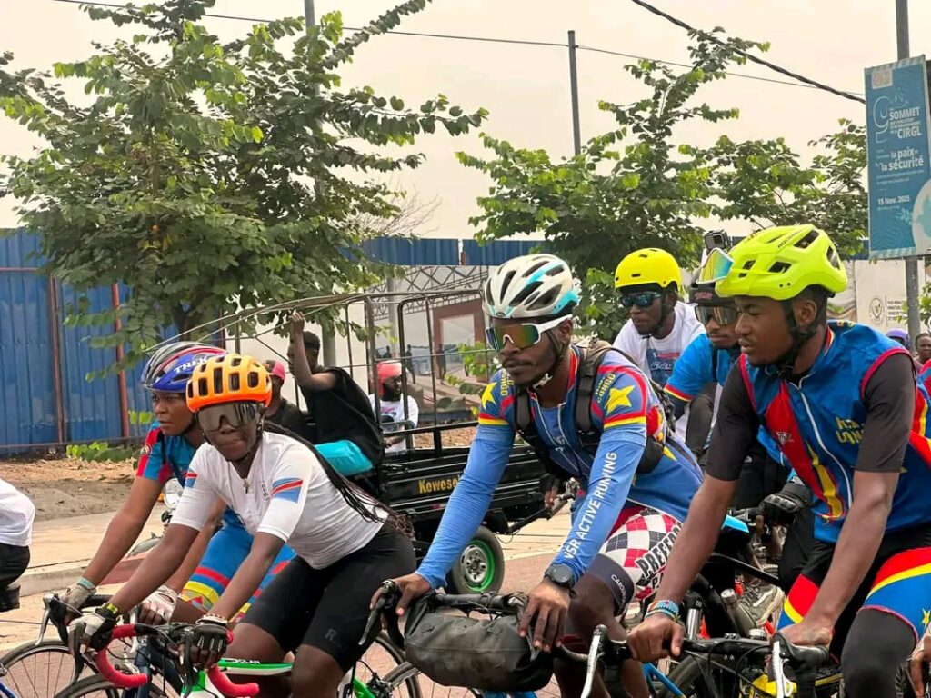 Pedals for Peace : Arrivée du cycliste Miguel Masaisai à Kinshasa Miguel Masaisai