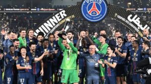 PSG soulève la supercoupe de l'uefa