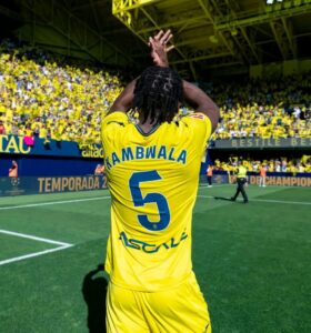 Mercato : Como entre dans la bataille pour Willy Kambwala Como entre dans la bataille pour Willy Kambwala