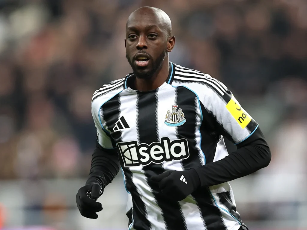 Newcastle : Yoane Wissa offre la victoire aux Magpies avec un doublé Yoane Wissa offre la victoire aux Magpies avec un doublé