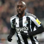 Yoane Wissa offre la victoire aux Magpies avec un doublé