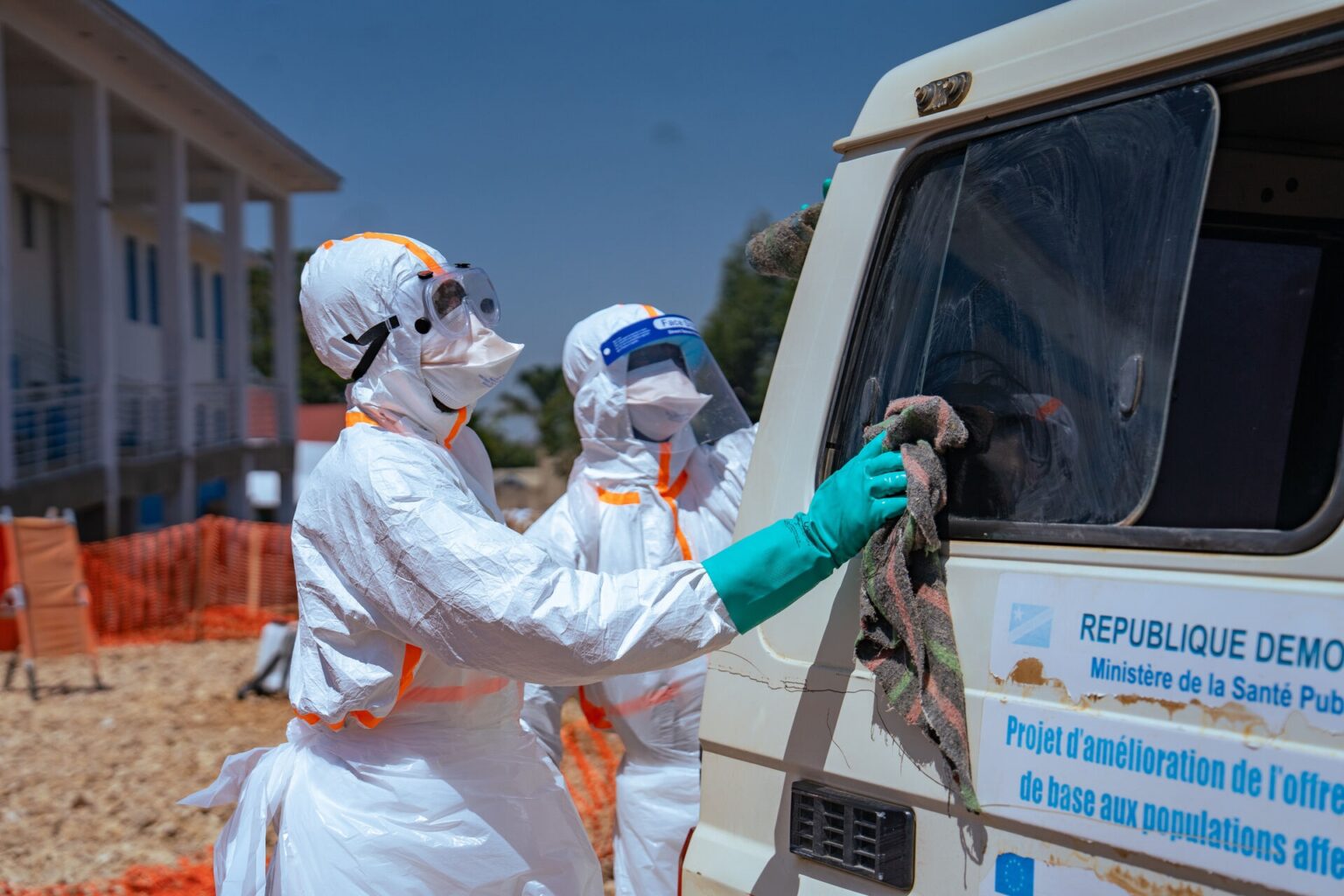 Ebola en Ituri : l’OMS veut revoir la stratégie face aux décès dans les communautés OMS veut revoir la stratégie face aux décès dans les communautés © WHO / Josua Mulala Raymond