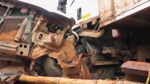 six morts dans une collision entre deux camions-remorques