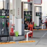 Les stations-service rouvrent après quatre jours de crise