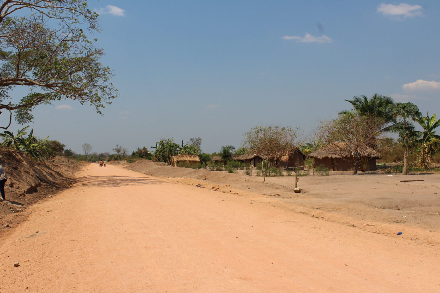 Tanganyika : les FARDC à Nyunzu pour apaiser les tensions avec les Wazalendo Les FARDC à Nyunzu pour apaiser les tensions avec les Wazalendo
