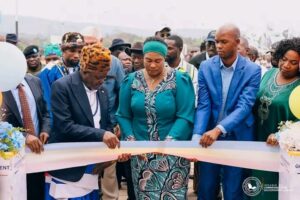 Lualaba : Fifi Masuka inaugure le Collège technique Félix-Antoine Tshisekedi à Lubudi Fifi Masuka inaugure le Collège technique Félix-Antoine Tshisekedi à Lubudi