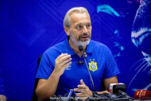 Sébastien Desabre face à la presse ce vendredi à la FECOFA