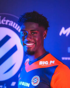 Mercato : Nathanaël Mbuku file à Saint-Trond en prêt Nathanaël Mbuku file à Saint-Trond en prêt