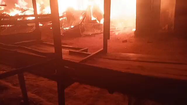Sud-Kivu : le marché de Shanje incendié par des Wazalendo le directeur de la radio Sauti ya Mwenga agressé et détenu par des Wazalendo