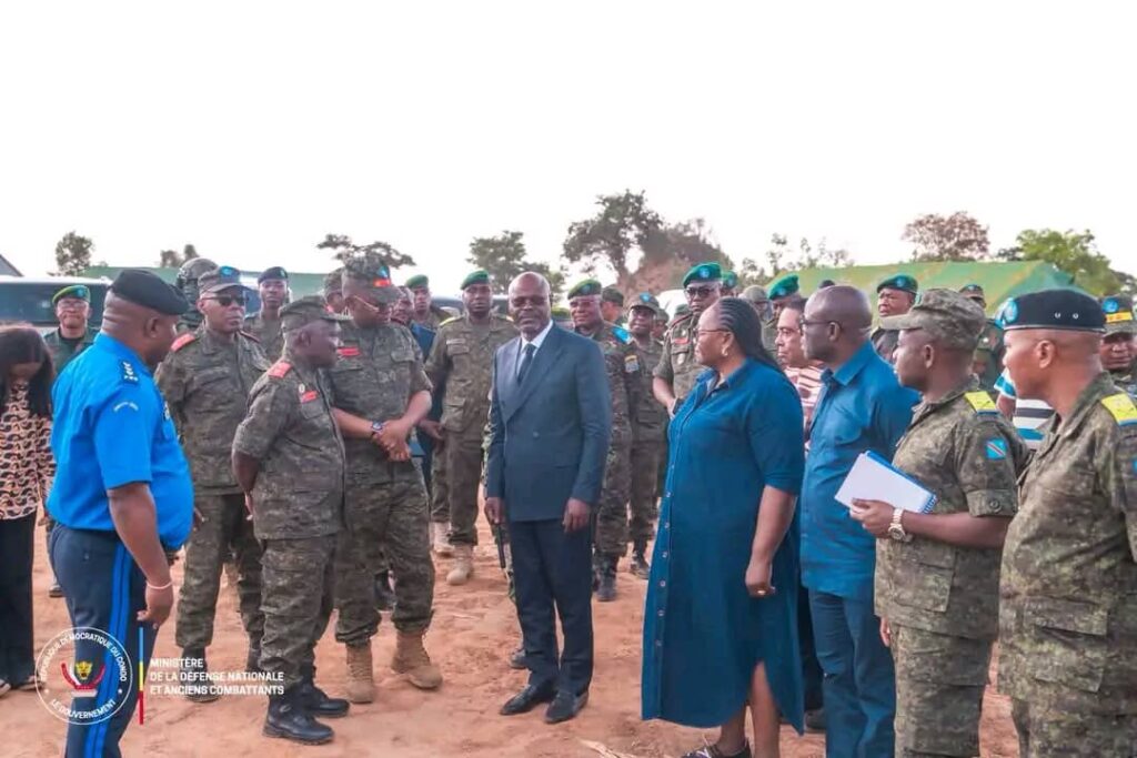 Haut-Katanga : le VPM de la Défense nationale en inspection à la 22ᵉ région militaire le VPM de la Défense nationale en inspection à la 22ᵉ région militaire