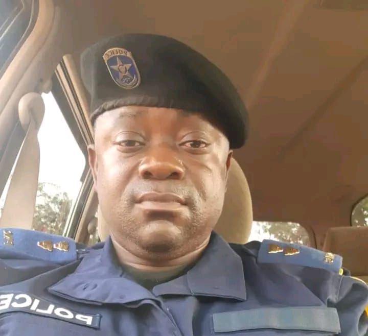 Kolwezi : le lieutenant-colonel Dally Amisi de la PNC retrouvé mort à Mununka Kolwezi : le lieutenant-colonel Dally Amisi de la PNC retrouvé mort à Mununka