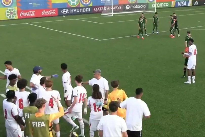 FIFA U15 : un match interrompu après des accusations de racisme FIFA U15 : un match interrompu après des accusations de racisme