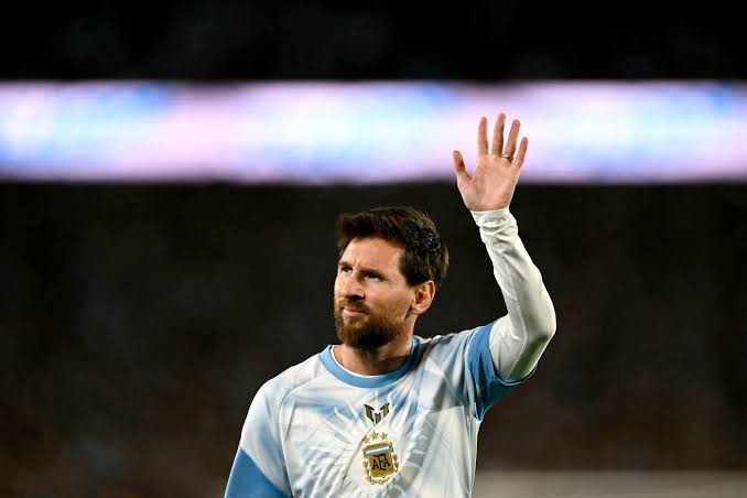 Argentine : Messi signe ses adieux en buteur et passeur décisif Messi signe ses adieux en buteur et passeur décisif