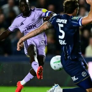 Newcastle sombre, Wissa impuissant